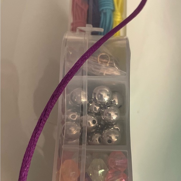 Disney DIY Friendship Bracelet Kit - Movie Coco - NEW - great colors and options - Picture 4 of 5